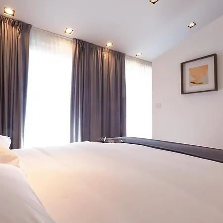 Contempora - Attic With Terrace In The Heart Of Porta Romana Mediolan