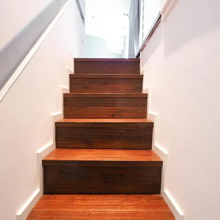 Contempora - Attic With Terrace In The Heart Of Porta Romana Mediolan